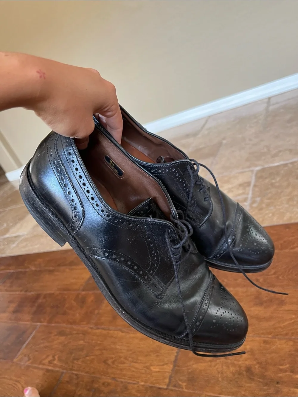 Classic Men's Black Leather Cap-Toe Oxfords